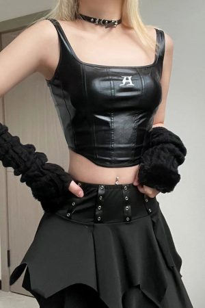 Quick Outfits, Modest Fashion Outfits Ideas Grunge Faux Leather Crop Corset Top