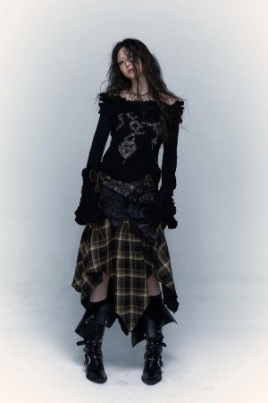 Quick Outfits, Modest Fashion Outfits Ideas Grunge Faux Leather Plaid Midi Skirt