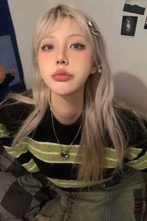 Quick Outfits, Modest Fashion Outfits Ideas Grunge Green Striped Crop Sweater