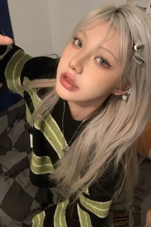 Quick Outfits, Modest Fashion Outfits Ideas Grunge Green Striped Crop Sweater