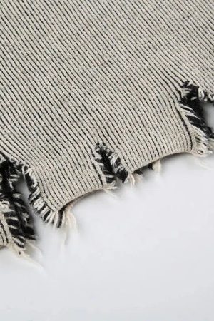 Quick Outfits, Modest Fashion Outfits Ideas Grunge Long Sleeve Distressed Top