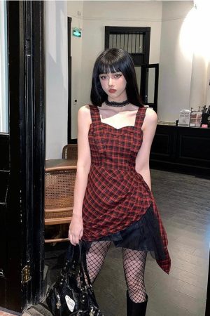 Quick Outfits, Modest Fashion Outfits Ideas Grunge Plaid Mini Dress