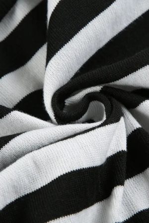 Quick Outfits, Modest Fashion Outfits Ideas Grunge Striped Hooded Crop Top