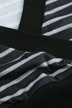 Quick Outfits, Modest Fashion Outfits Ideas Grunge Striped Wrap Crop Top