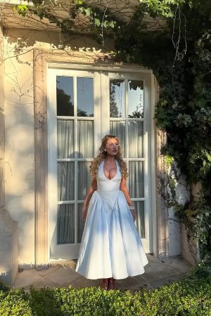 Quick Outfits, Modest Fashion Outfits Ideas Halter Neck Corset Midi Dress