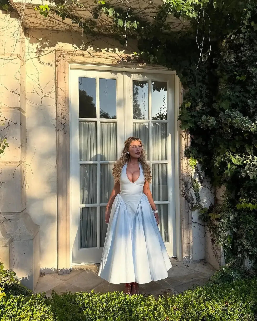 Quick Outfits, Modest Fashion Outfits Ideas Halter Neck Corset Midi Dress Quick Outfits, Modest Fashion Outfits Ideas Halter Neck Corset Midi Dress