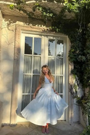 Quick Outfits, Modest Fashion Outfits Ideas Halter Neck Corset Midi Dress