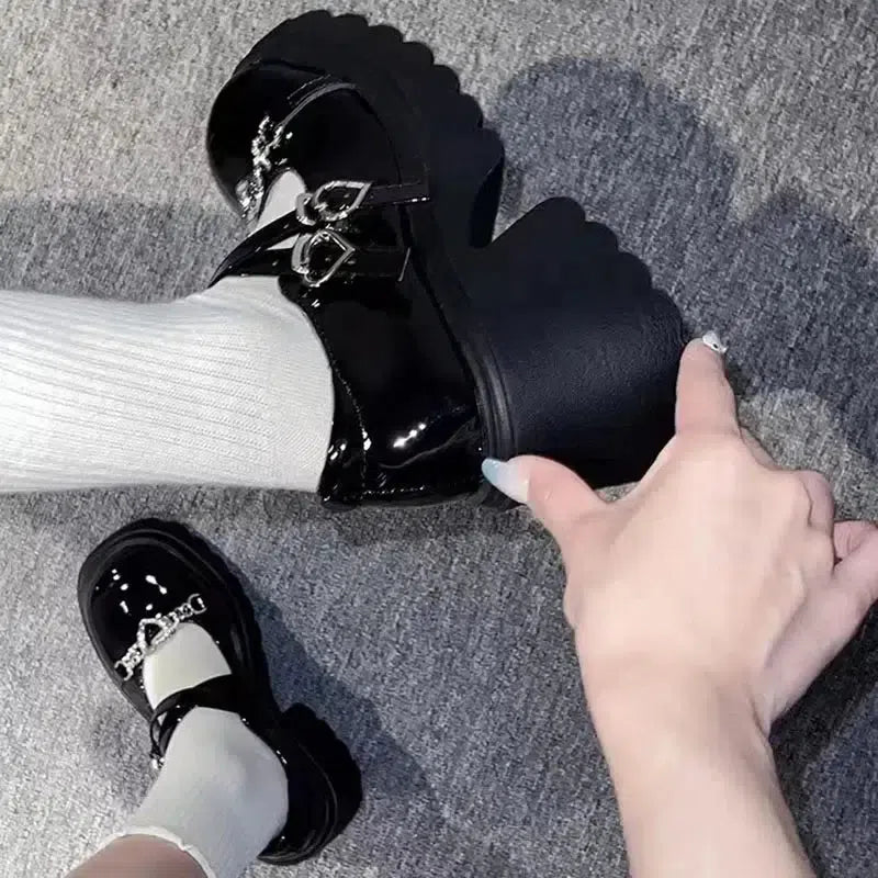 Quick Outfits, Modest Fashion Outfits Ideas Heart Accessory Chunky Platform Mary Jane Shoes Quick Outfits, Modest Fashion Outfits Ideas Heart Accessory Chunky Platform Mary Jane Shoes