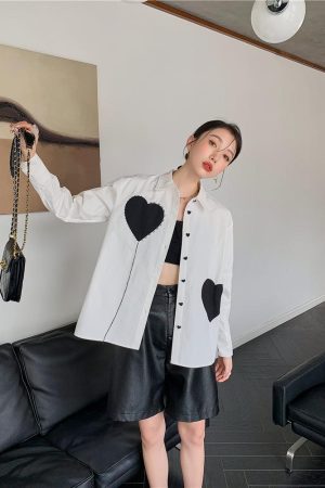 Quick Outfits, Modest Fashion Outfits Ideas Heart Patch Button-Up Shirt
