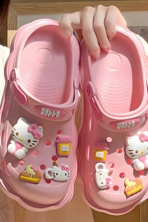 Quick Outfits, Modest Fashion Outfits Ideas Hello Kitty Clog Slippers