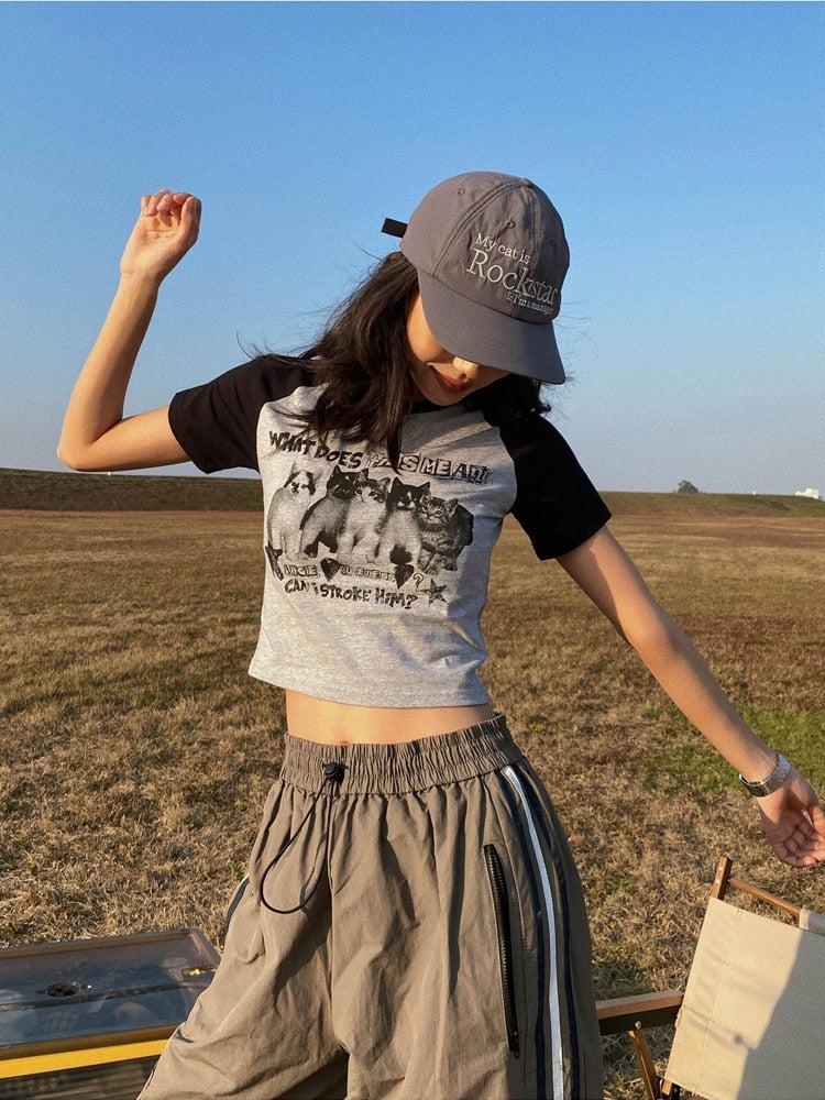 Quick Outfits, Modest Fashion Outfits Ideas Kitty Print Crop Tee Quick Outfits, Modest Fashion Outfits Ideas Kitty Print Crop Tee