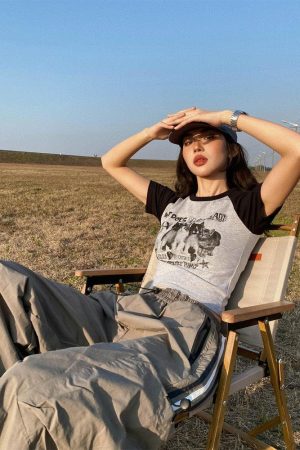 Quick Outfits, Modest Fashion Outfits Ideas Kitty Print Crop Tee