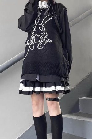 Quick Outfits, Modest Fashion Outfits Ideas Lace Detailed Ruffle Mini Skirt