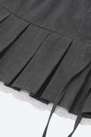 Quick Outfits, Modest Fashion Outfits Ideas Lace Trim Pleated Mini Skirt