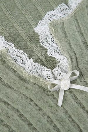 Quick Outfits, Modest Fashion Outfits Ideas Lace Trim Slit Plush Top