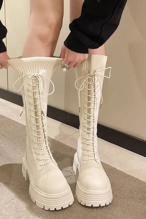 Quick Outfits, Modest Fashion Outfits Ideas Lace Up Chunky Sock Boots