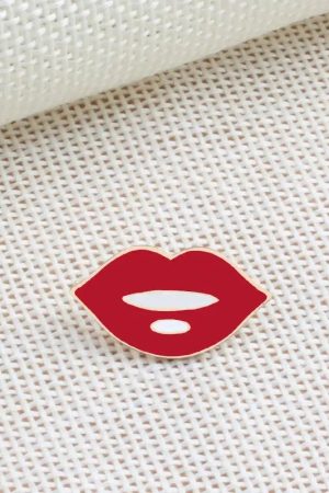 Quick Outfits, Modest Fashion Outfits Ideas Lipstick Heart Cherry Lip Pins