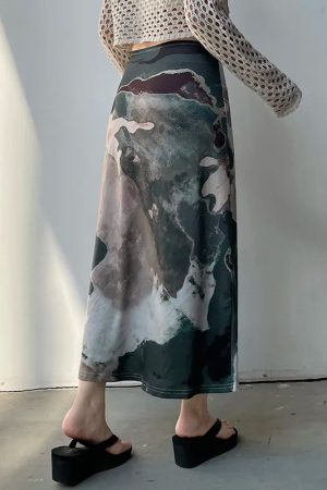 Quick Outfits, Modest Fashion Outfits Ideas Low Rise Graphic Printed Midi Skirt