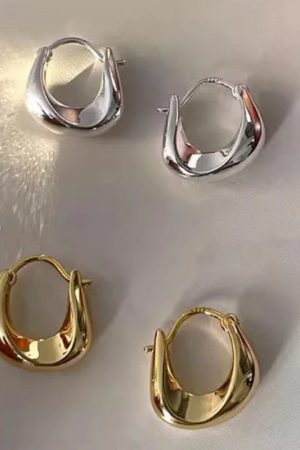 Quick Outfits, Modest Fashion Outfits Ideas Minimal Hoop Earrings