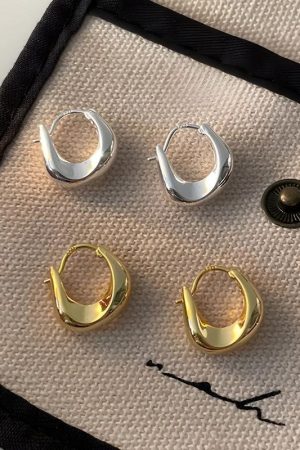 Quick Outfits, Modest Fashion Outfits Ideas Minimal Hoop Earrings