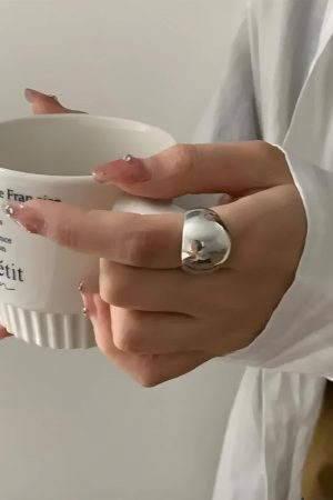 Quick Outfits, Modest Fashion Outfits Ideas Minimalist Round Ring