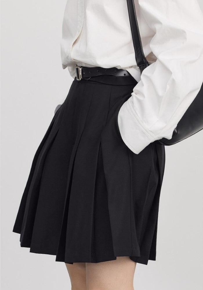 Quick Outfits, Modest Fashion Outfits Ideas Old Money Shorts Quick Outfits, Modest Fashion Outfits Ideas Old Money Shorts