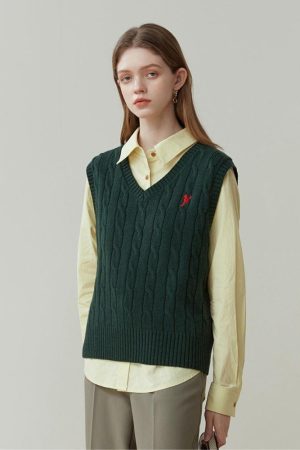 Quick Outfits, Modest Fashion Outfits Ideas Old Money Sweater Vest