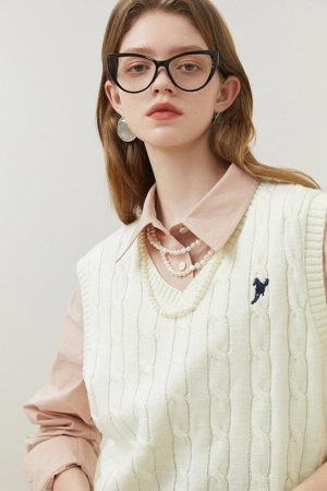 Quick Outfits, Modest Fashion Outfits Ideas Old Money Sweater Vest