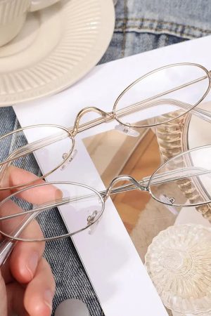 Quick Outfits, Modest Fashion Outfits Ideas Oval Glasses