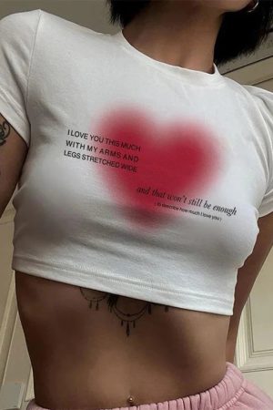 Quick Outfits, Modest Fashion Outfits Ideas Pink Heart Aura Tee