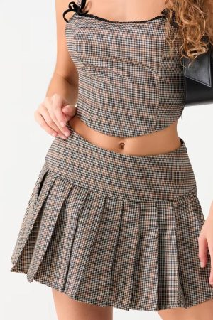 Quick Outfits, Modest Fashion Outfits Ideas Plaid Top & Mini Skirt Two Piece Set