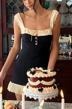 Quick Outfits, Modest Fashion Outfits Ideas Pleated Hem Mini Dress