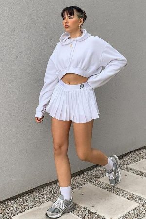 Quick Outfits, Modest Fashion Outfits Ideas Pleated White Mini Tennis Skirt