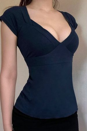 Quick Outfits, Modest Fashion Outfits Ideas Plunge Tie Back Top