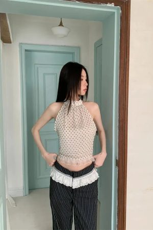 Quick Outfits, Modest Fashion Outfits Ideas Polka Dot Halter Top