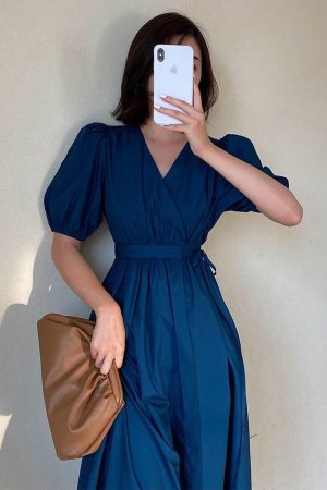 Quick Outfits, Modest Fashion Outfits Ideas Puff Sleeve Wrap Midi Dress
