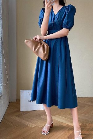 Quick Outfits, Modest Fashion Outfits Ideas Puff Sleeve Wrap Midi Dress