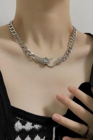 Quick Outfits, Modest Fashion Outfits Ideas Rhinestone Snake Necklace