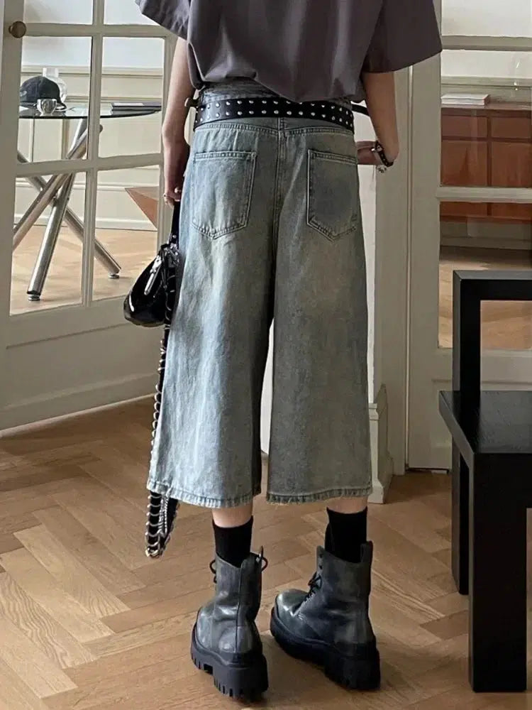 Quick Outfits, Modest Fashion Outfits Ideas Ripped Jean Shorts Quick Outfits, Modest Fashion Outfits Ideas Ripped Jean Shorts