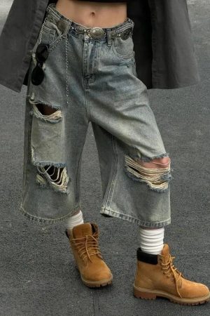 Quick Outfits, Modest Fashion Outfits Ideas Ripped Jean Shorts