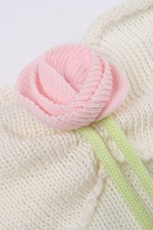 Quick Outfits, Modest Fashion Outfits Ideas Rose Detailed Knitted Crop Top