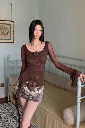 Quick Outfits, Modest Fashion Outfits Ideas Rose Mesh Ruffled Top