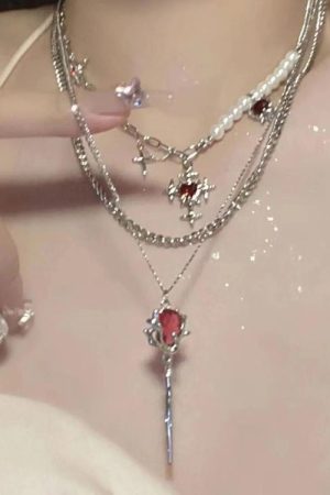 Quick Outfits, Modest Fashion Outfits Ideas Rose Shaped Stoned Necklace