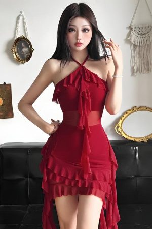 Quick Outfits, Modest Fashion Outfits Ideas Ruffled Halter Neck Mini Dress