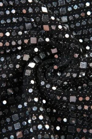 Quick Outfits, Modest Fashion Outfits Ideas Sequined Halter Neck Top