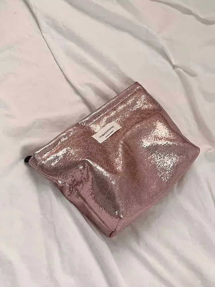 Quick Outfits, Modest Fashion Outfits Ideas Shiny Metallic Makeup Bag Quick Outfits, Modest Fashion Outfits Ideas Shiny Metallic Makeup Bag