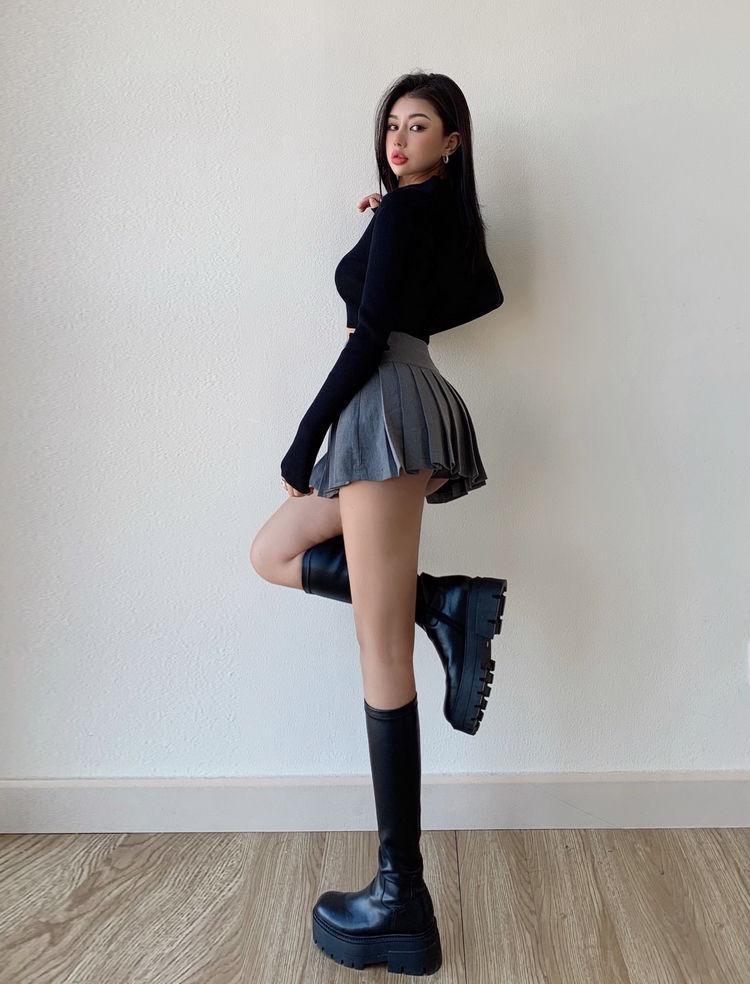 Quick Outfits, Modest Fashion Outfits Ideas Side Slit College Mini Skirt Quick Outfits, Modest Fashion Outfits Ideas Side Slit College Mini Skirt