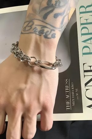 Quick Outfits, Modest Fashion Outfits Ideas Silver Chain Bracelet