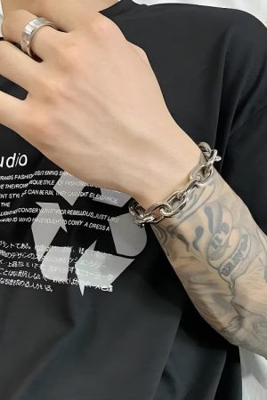 Quick Outfits, Modest Fashion Outfits Ideas Silver Chain Bracelet