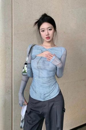 Quick Outfits, Modest Fashion Outfits Ideas Sky Cut Out Ruched Top